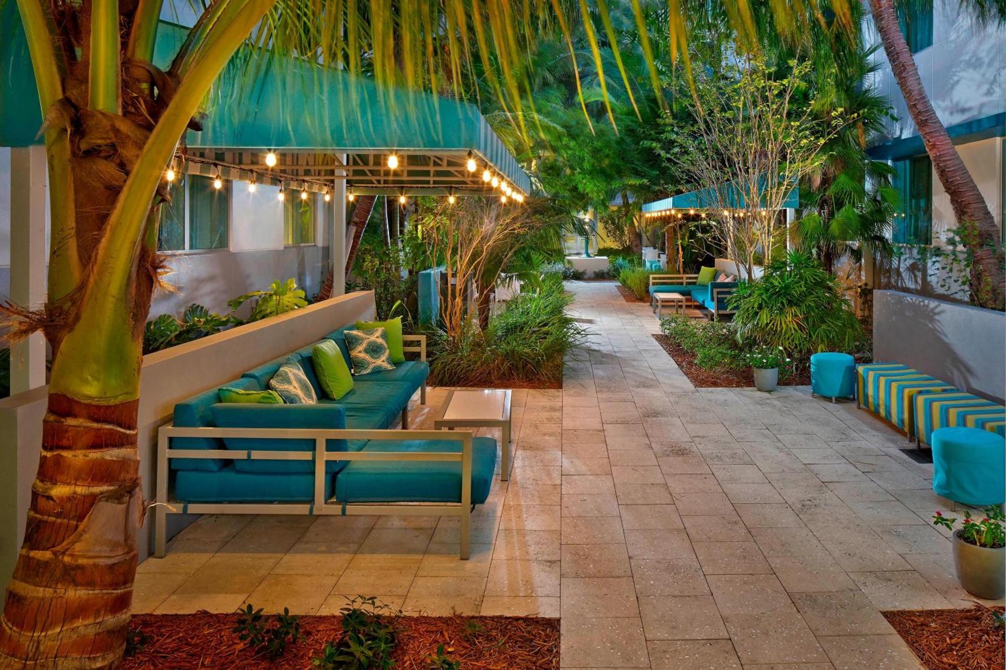 Residence Inn By Marriott Miami Beach Surfside Exterior photo