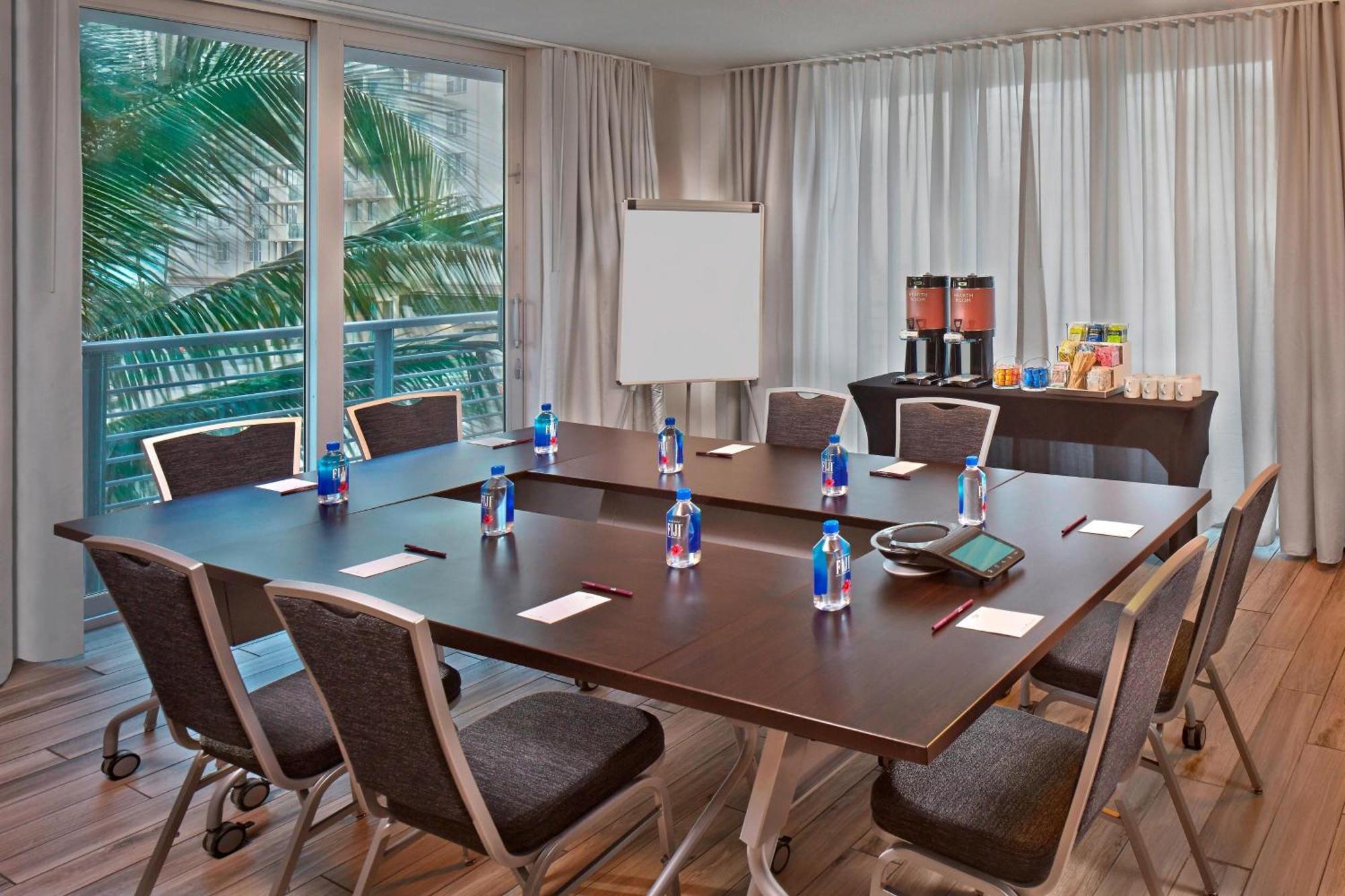 Residence Inn By Marriott Miami Beach Surfside Exterior photo