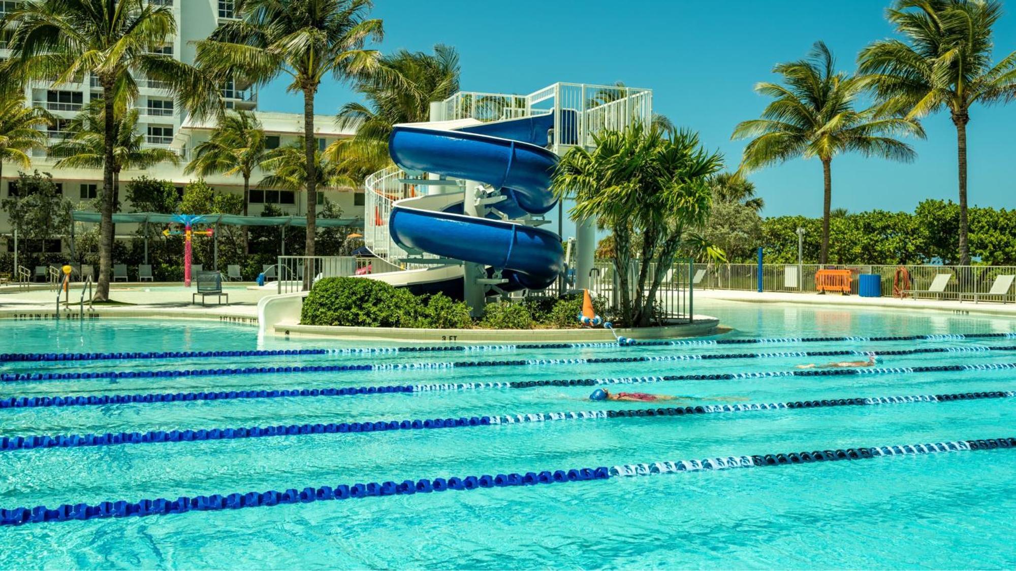 Residence Inn By Marriott Miami Beach Surfside Exterior photo