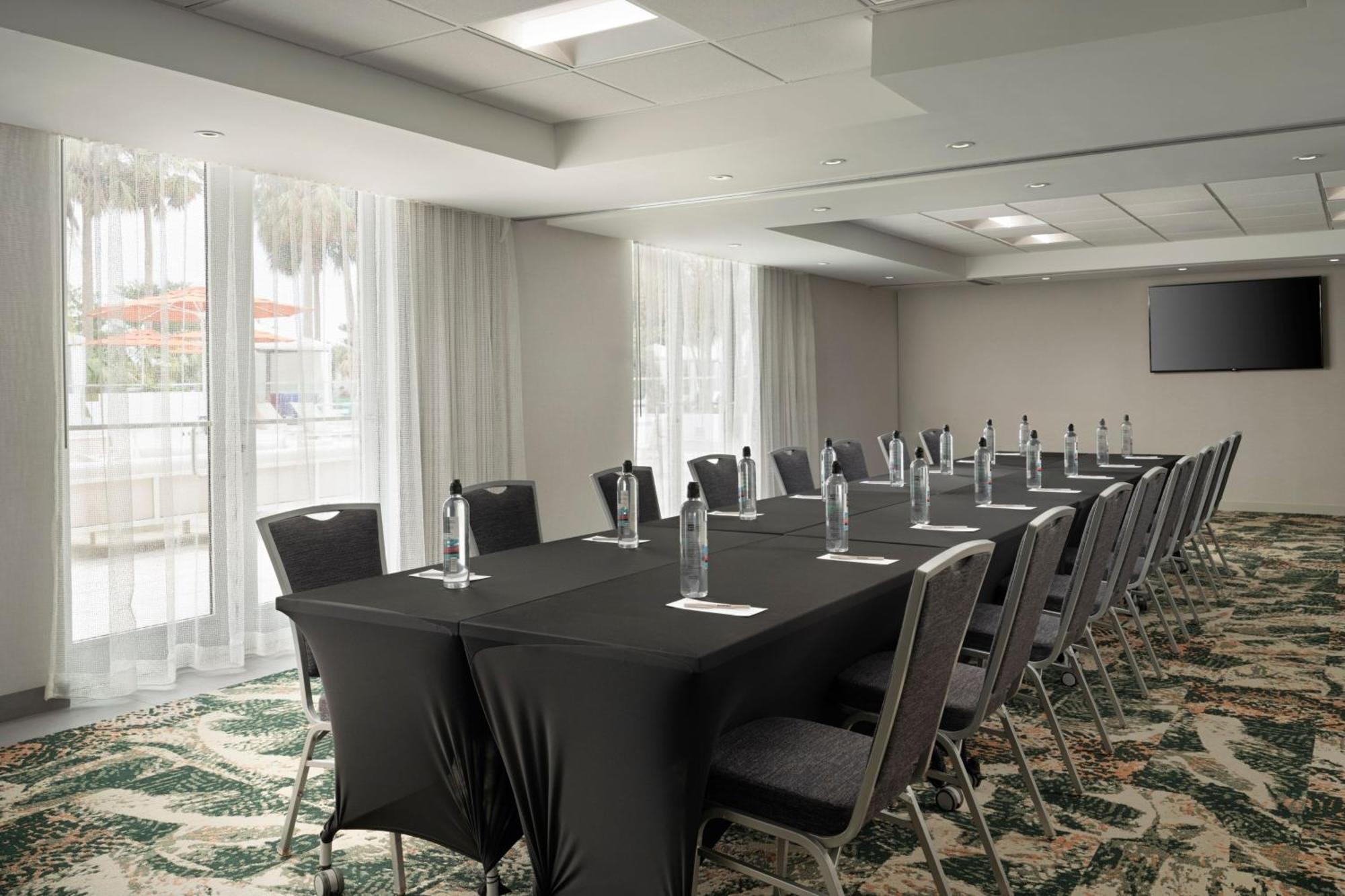 Residence Inn By Marriott Miami Beach Surfside Exterior photo