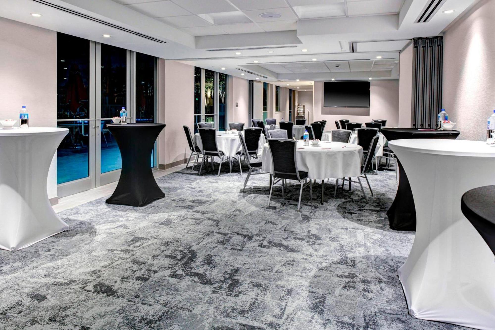 Residence Inn By Marriott Miami Beach Surfside Exterior photo