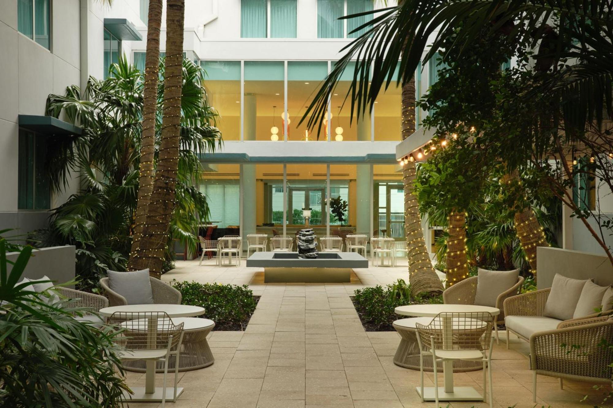 Residence Inn By Marriott Miami Beach Surfside Exterior photo