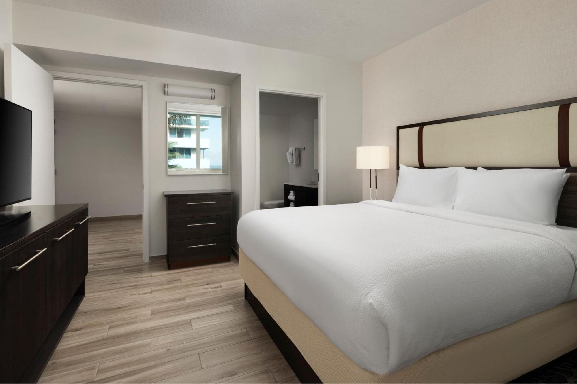 Residence Inn By Marriott Miami Beach Surfside Exterior photo